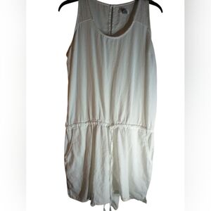 Old Navy White Sleeveless Romper Size Large Beachy Cottagecore Vacation Trip